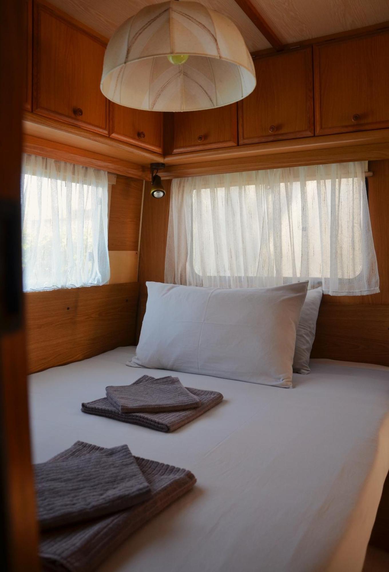 Camping Italia 90 Caravans โดมาโซ ภายนอก รูปภาพ